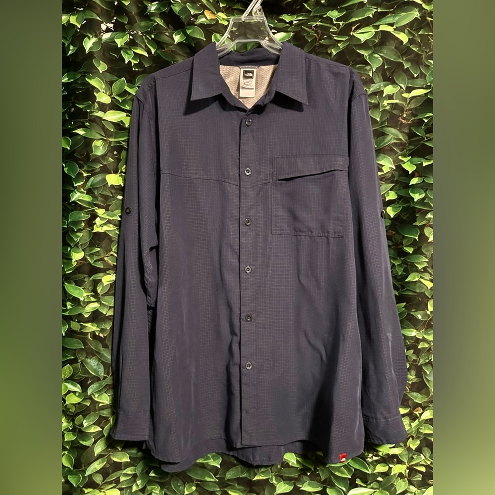 The North Face Roll Tab Sleeve Shirt Button Down Blue Gray Check Men’s Large